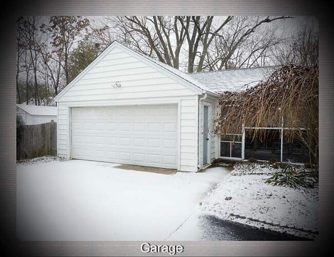 Building Photo - Downtown of Wheaton Beautiful cozy house