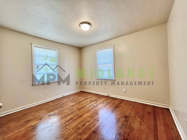 Building Photo - 1205 Faraway Dr