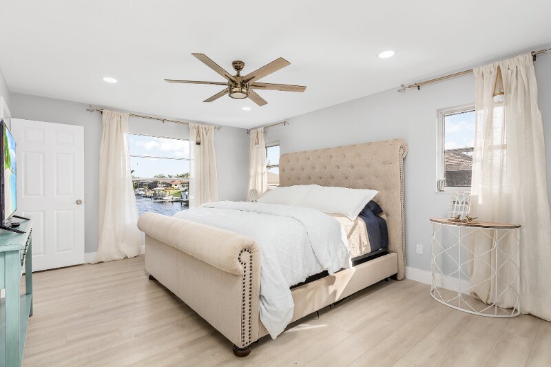 Building Photo - 1047 SE 30th Terrace