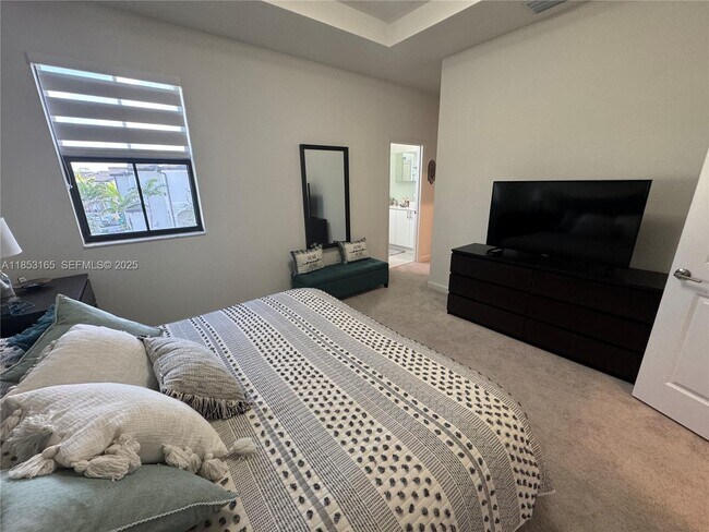 Building Photo - 631 NW 204th St