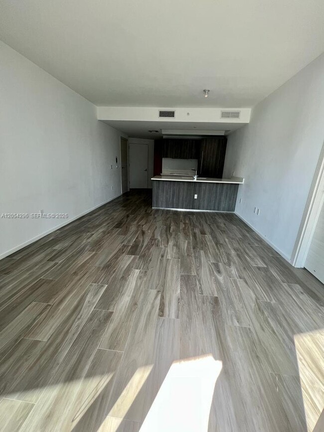 Building Photo - 801 S Miami Ave