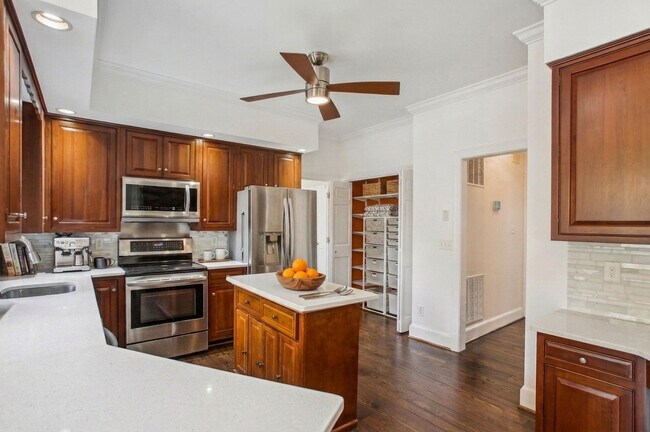Building Photo - 308 Wrens Way