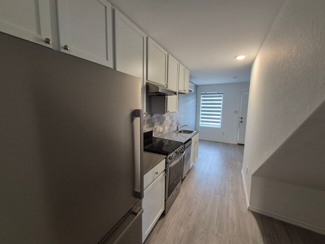 Building Photo - 7109 Elm Cv