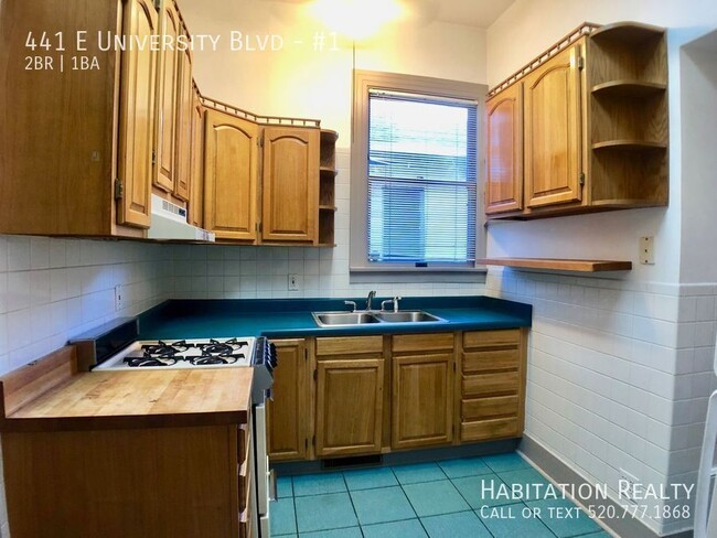 Building Photo - Prime location 2bed/1bath Abode w/ shared ...