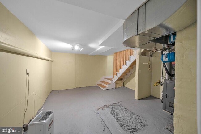 Building Photo - 2712 Sherman Ave NW