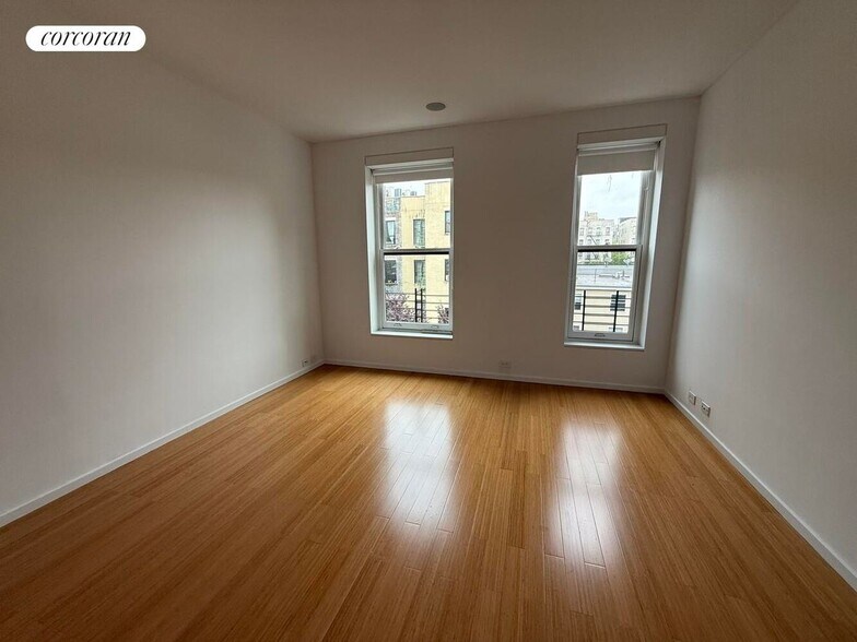 Building Photo - 112 W 118th St
