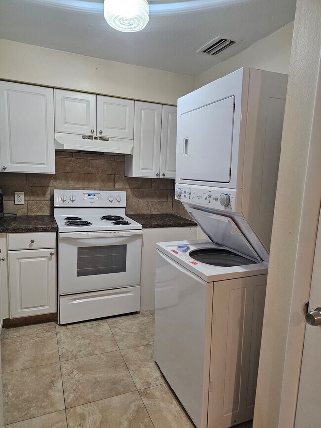 Building Photo - 2800 E 113th Ave