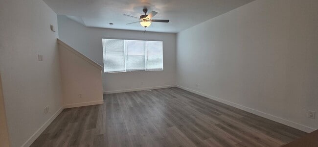 Building Photo - Rockwell Townhome in American Fork - For Rent - 3 Bedroom 2.5 Bath - Pool & Clubhouse