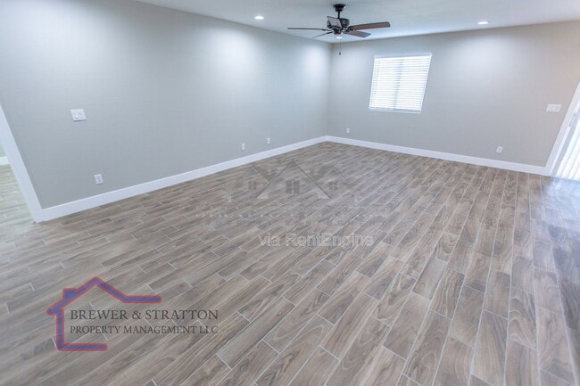 Building Photo - 2334 W Romley Rd