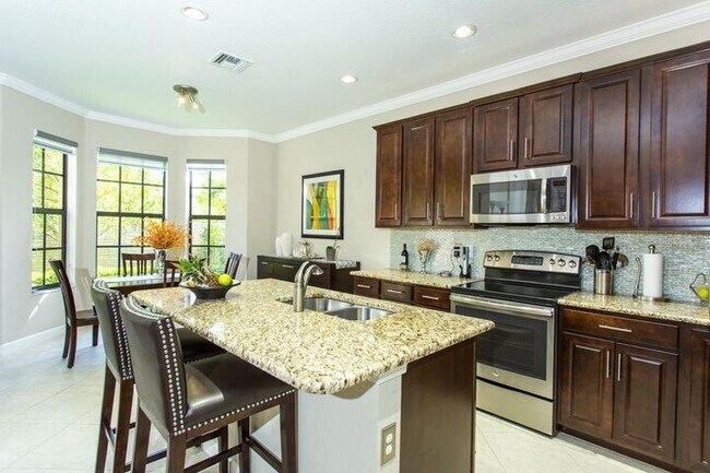 Building Photo - 10426 Wellington Parc Dr