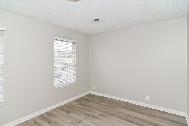 Building Photo - 247B Indian Park Dr