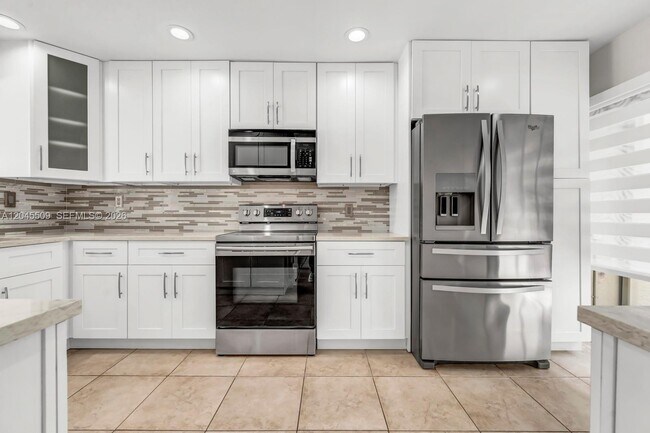 Building Photo - 3926 Adra Ave