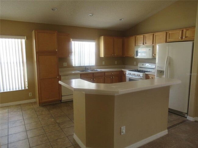 Building Photo - 3024 Samosa Hill Cir
