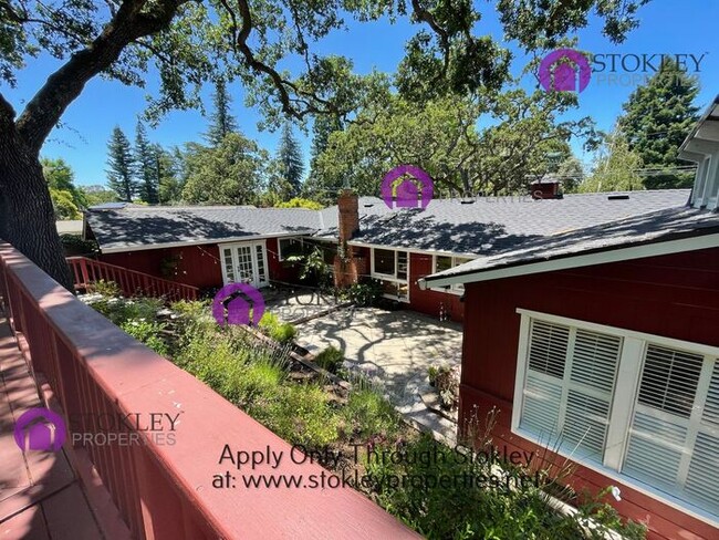 Building Photo - 149 Alegra Ln