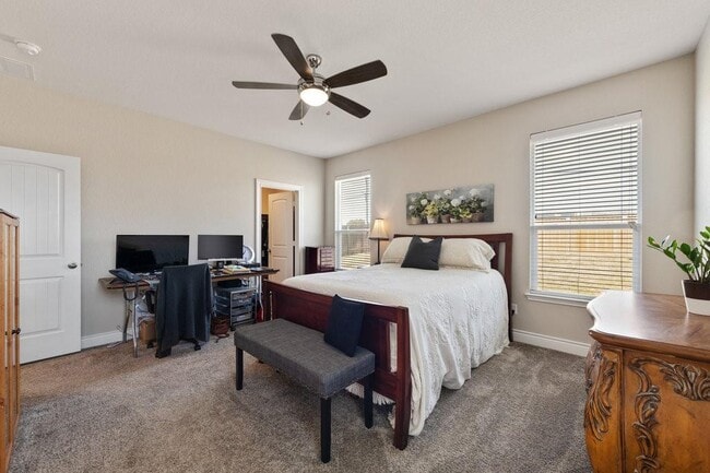 Building Photo - 2471 Sunrise Rd