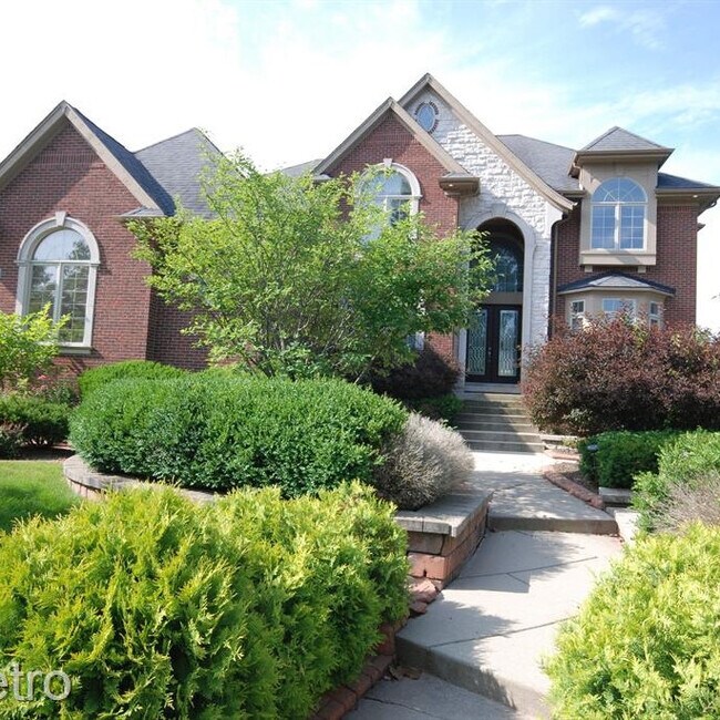 Primary Photo - 5121 Parkgate Dr