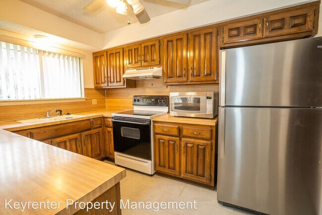 Building Photo - 3 br, 2 bath House - 1810 W 64th St