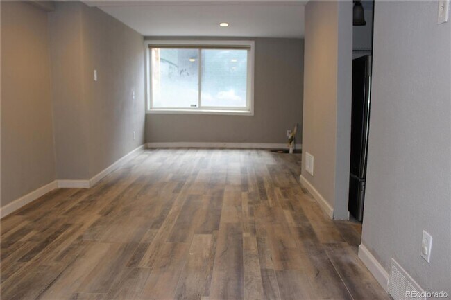 Building Photo - 1811 W Bijou St