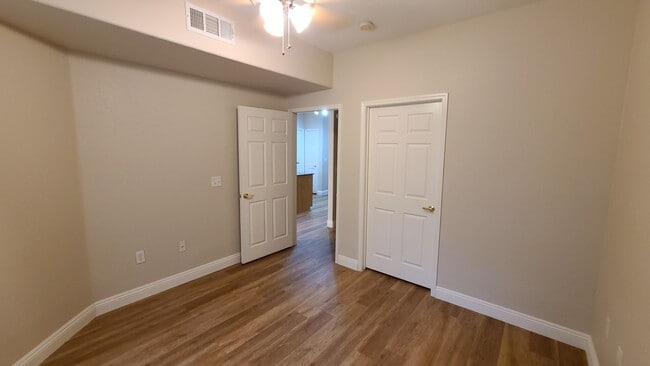 Building Photo - 1 Bedroom in Chateau Nouveau with TWO car tandem attached garage