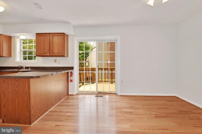 Building Photo - 11951 Sentinel Point Ct