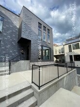 Building Photo - 215 N Sarah St