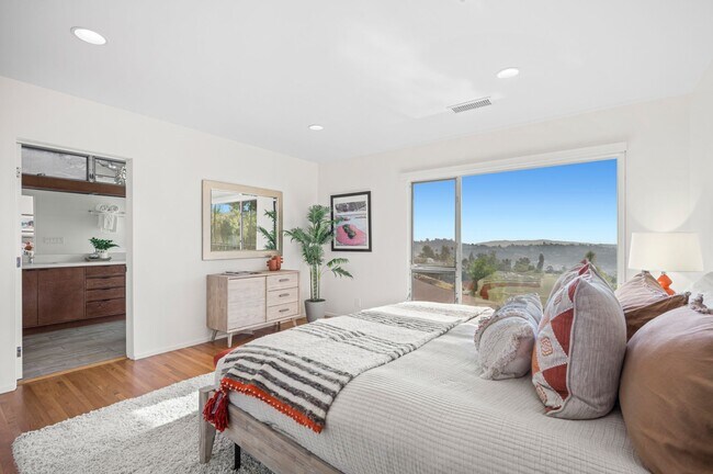 Building Photo - 3772 San Rafael Ave