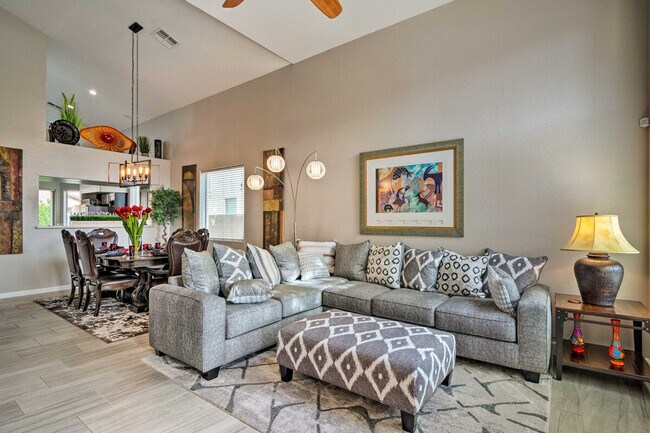 Building Photo - 8790 W Hayward Ave