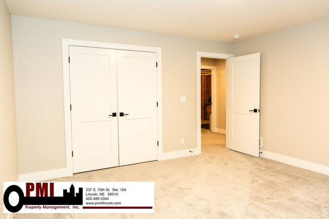 Building Photo - 5 Bedroom and 3 Bathroom House