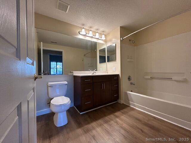 Building Photo - 499 Bedford St