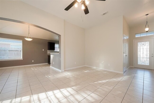 Building Photo - 22207 Falconwood Ln
