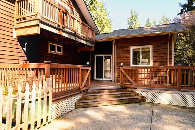 Building Photo - Cozy Northwest Living in Lake Minterwood – Spacious Home with Garage