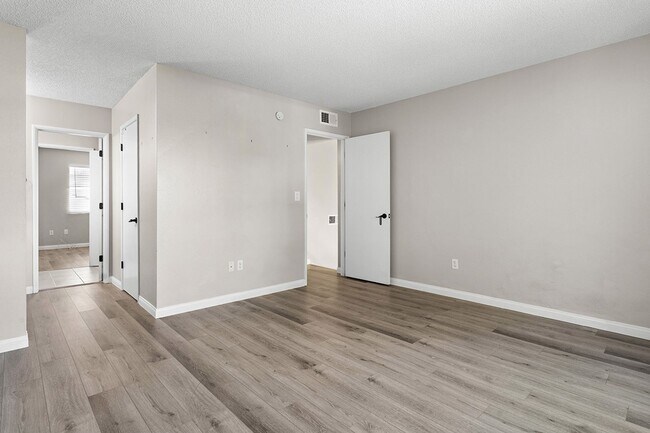 Building Photo - 4174 Genesee Ave