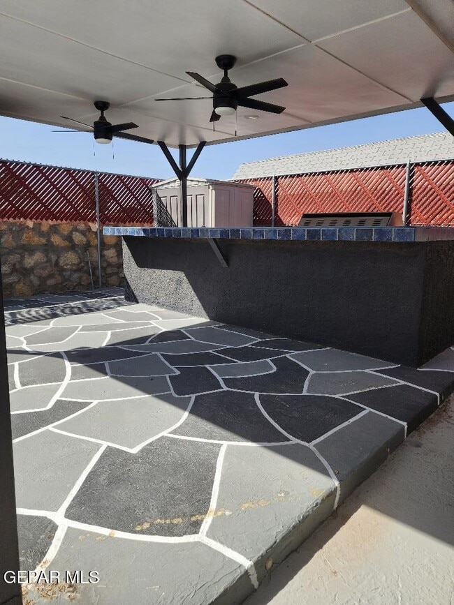 Building Photo - 3317 Wayside St