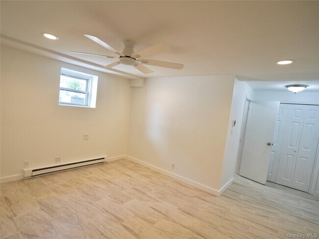 Building Photo - 2 Dunes Ln