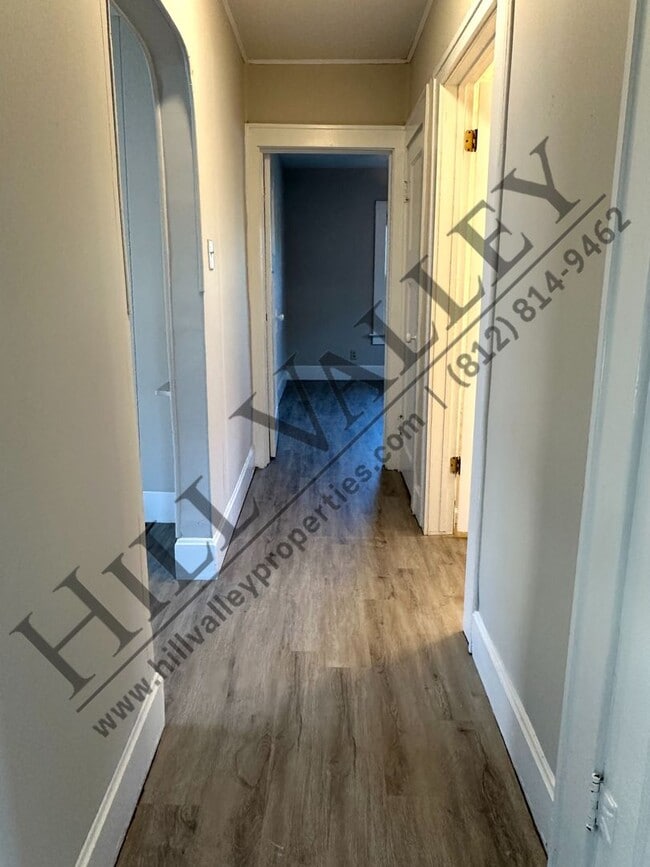 Building Photo - Two Bedroom Home - East