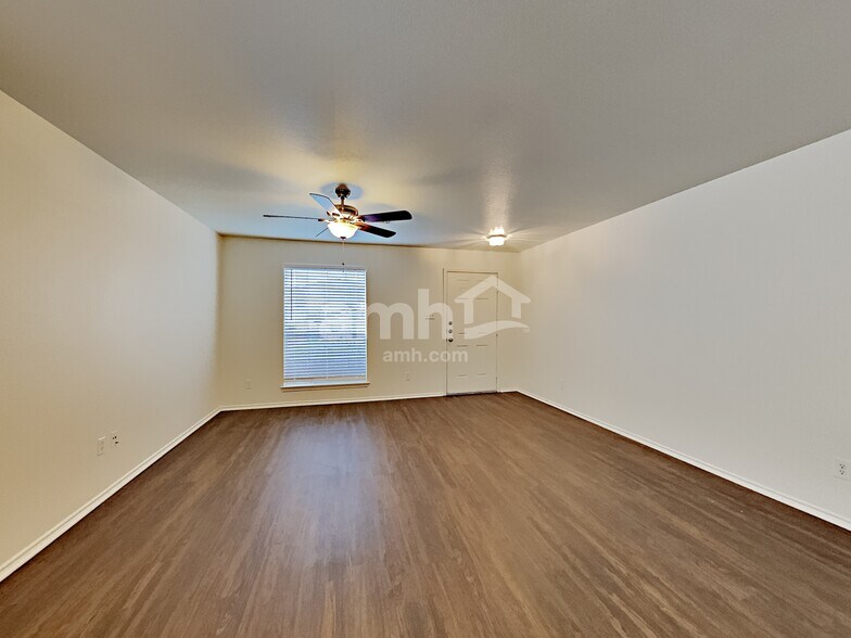 Building Photo - 7322 Blazar Way