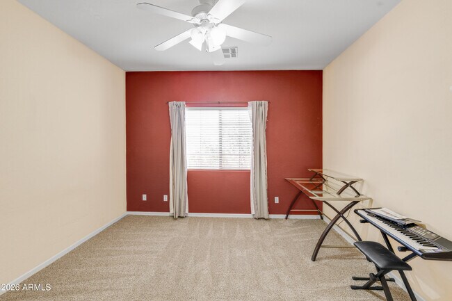 Building Photo - 4335 E Fox Cir