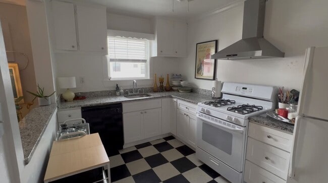 Building Photo - 1BR - Piedmont Park!