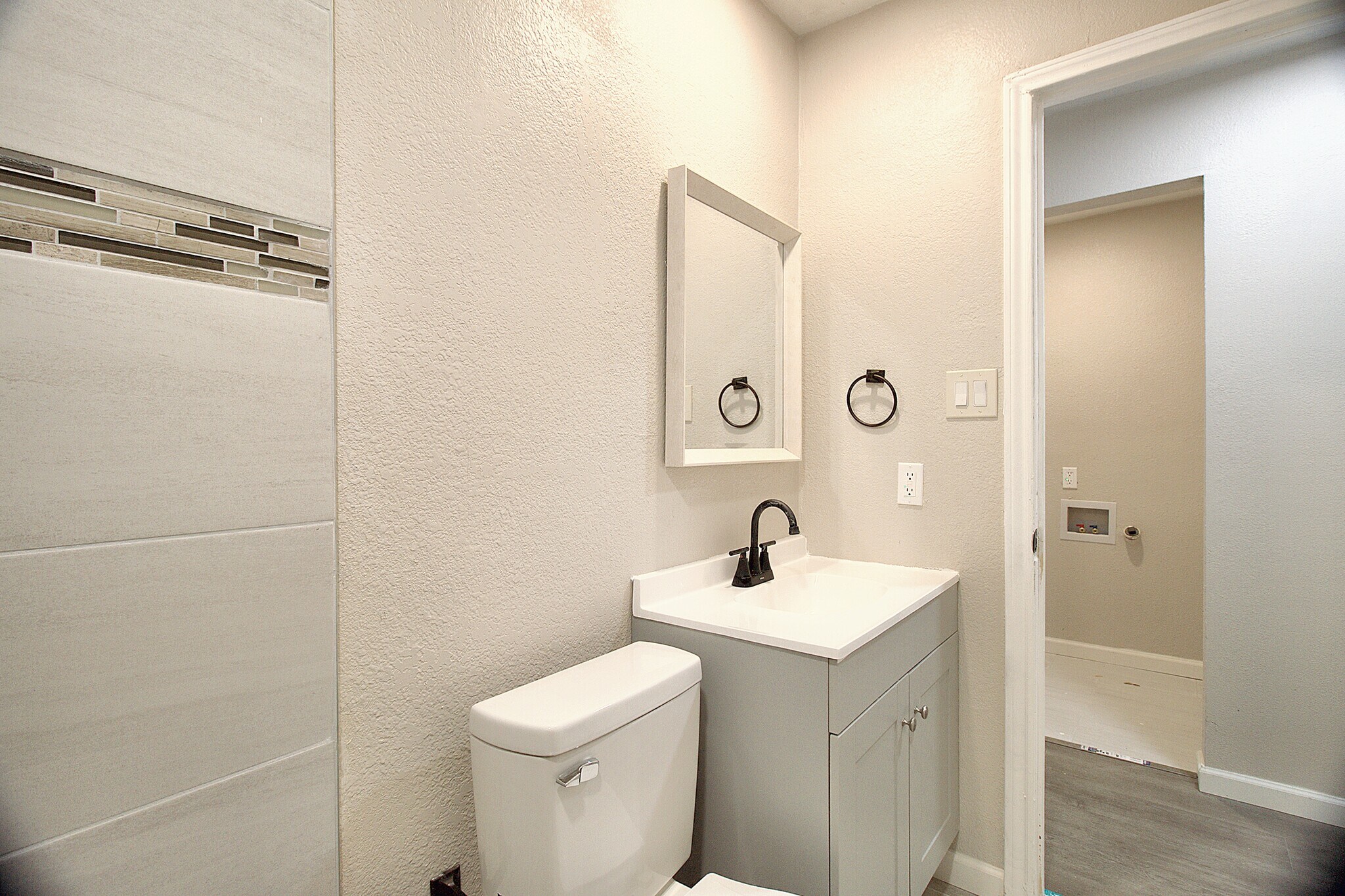 Building Photo - 911 Rockwall St