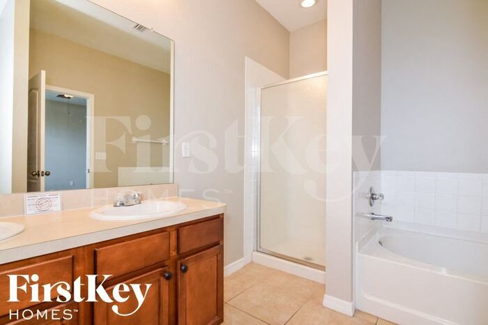 Building Photo - 3203 Magnolia Meadows Dr