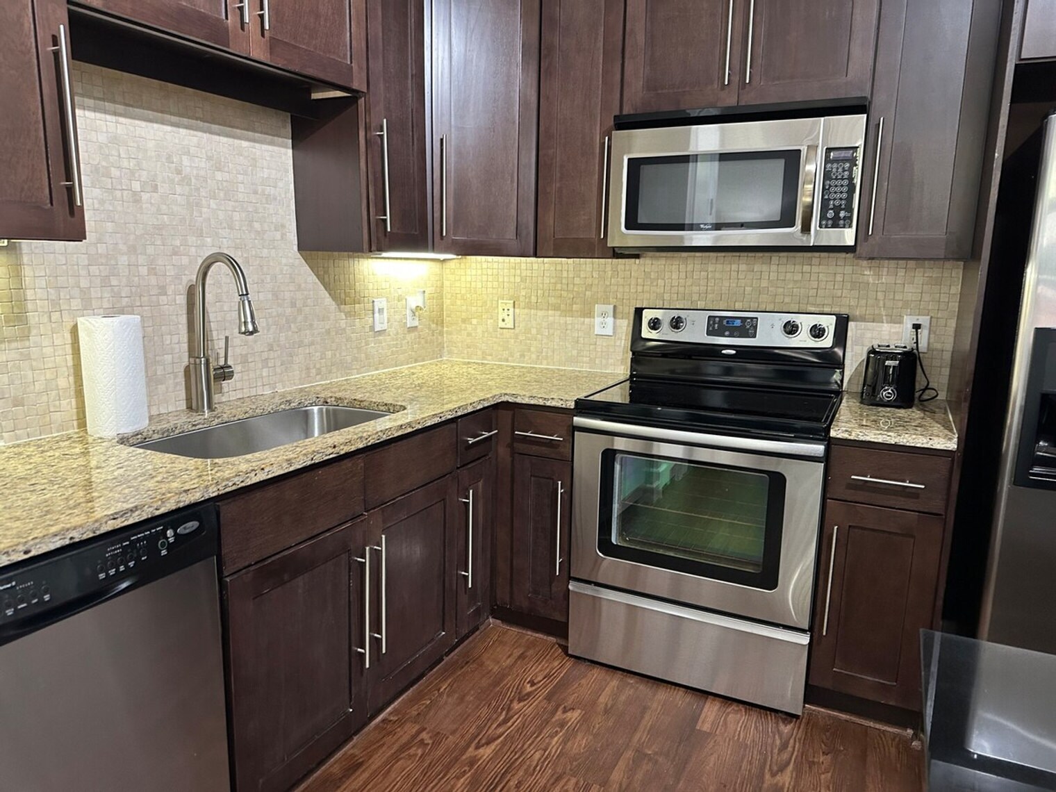 Building Photo - 12848 Queensbury Ln