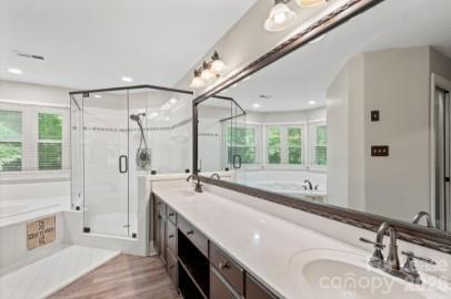 Building Photo - 3833 Denmeade Dr