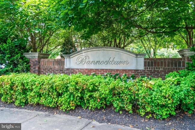Building Photo - 9980 Cyrandall Dr