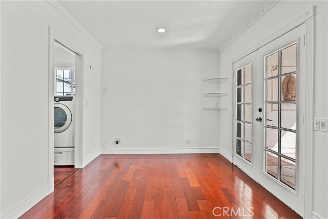 Building Photo - 23036 Burbank Blvd