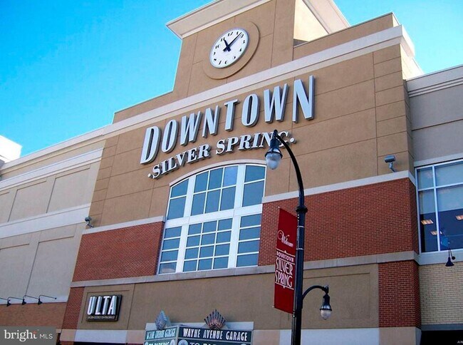 Building Photo - 7923 Eastern Ave NW