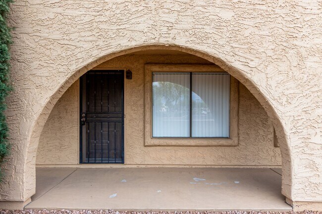 Building Photo - Prime Fountain Hills Location – 2 Bed, 1 Bath Condo Available Now!
