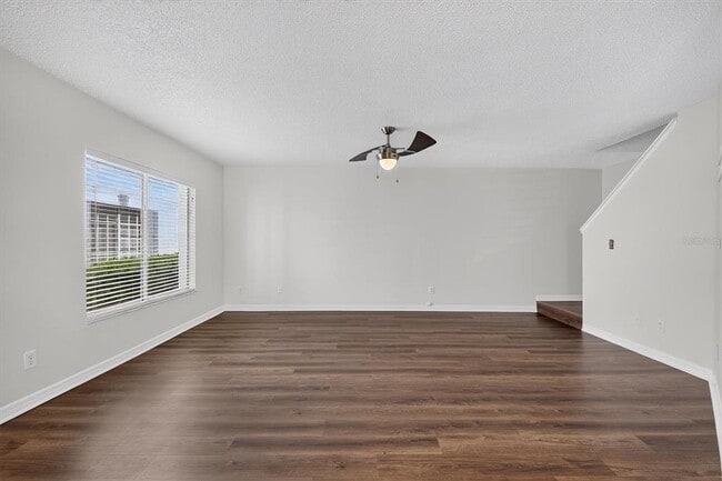 Building Photo - 4110 Waterside Island Ct
