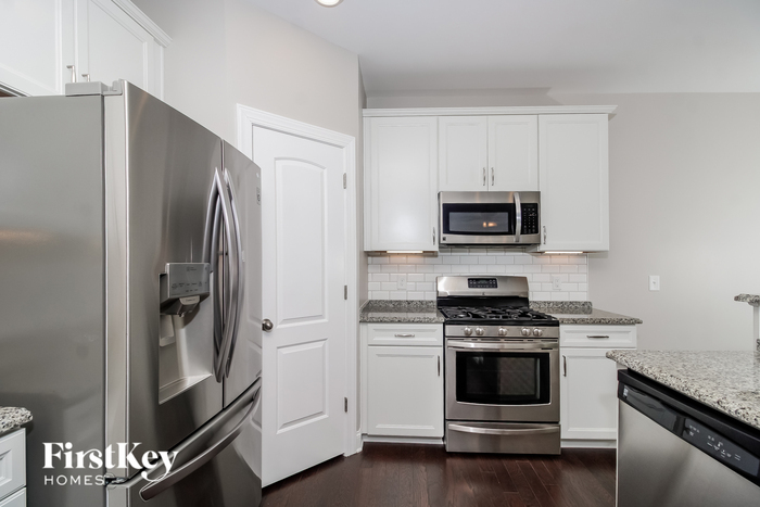 Building Photo - 152 Habersham Ct