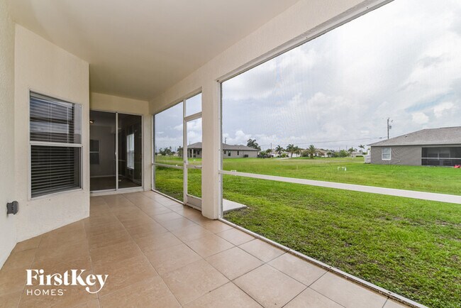 Building Photo - 2472 NW 8th Terrace