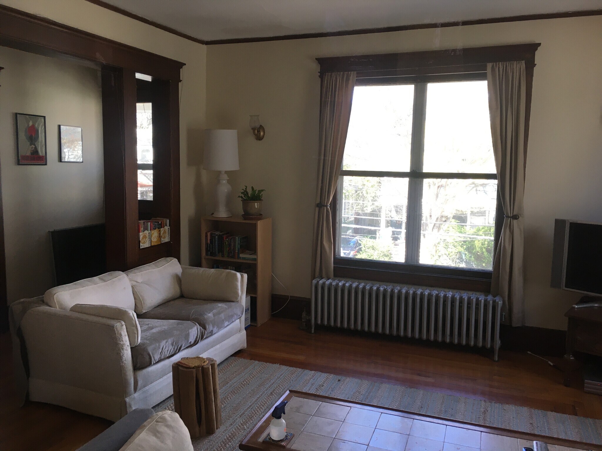 living - 266 Willow St